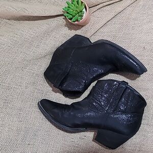Reba Black ankle boots